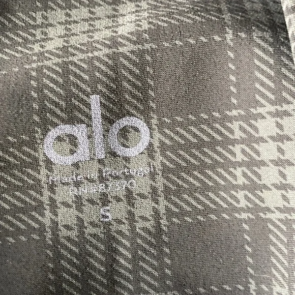 ALO Yoga | Pants & Jumpsuits | Occasion Leggings Black Plaid SZ Small - Picture 6 of 9